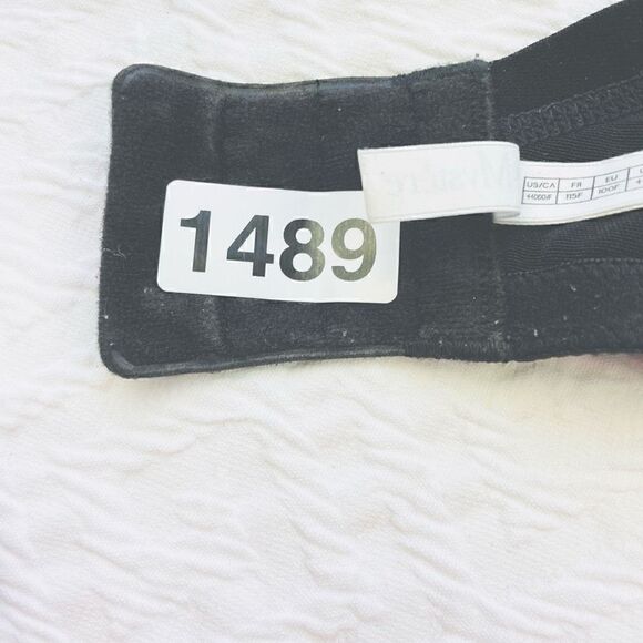 BUY 1 GET ONE FREE Le Mystere 44ddd black bra - Picture 5 of 12